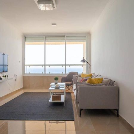 Апартаменты O&O Group-Exciting Beach View Best Loc Bat-Yam 3Br Бат-Ям Экстерьер фото